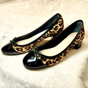 Cole Haan Women’s Pump, Leopard print Haircalf with Black Patent leather